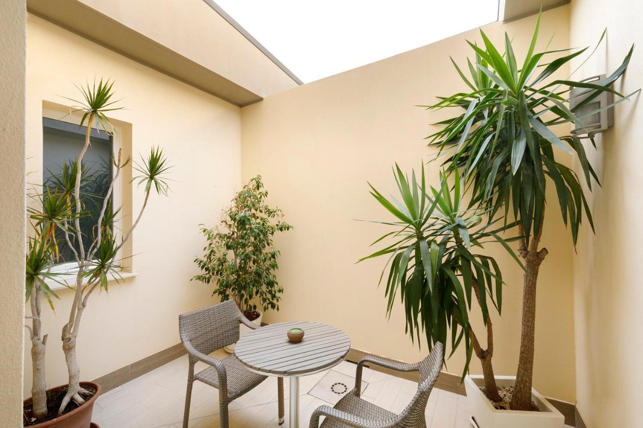 Hotel La Villa Del Mare 칼리아리 외부 사진