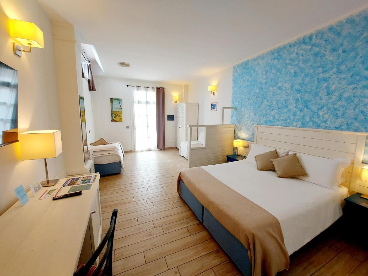 Hotel La Villa Del Mare 칼리아리 외부 사진