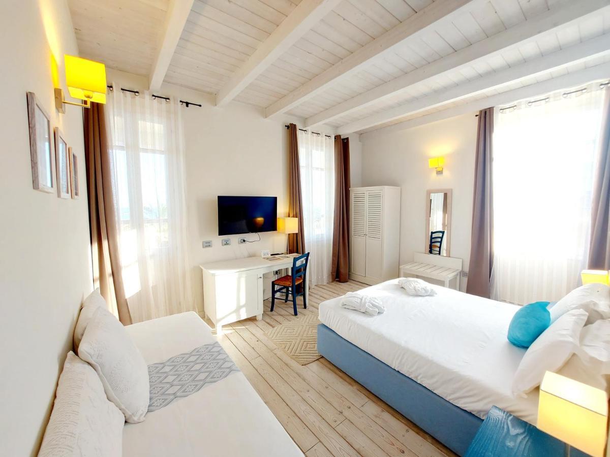 Hotel La Villa Del Mare 칼리아리 외부 사진