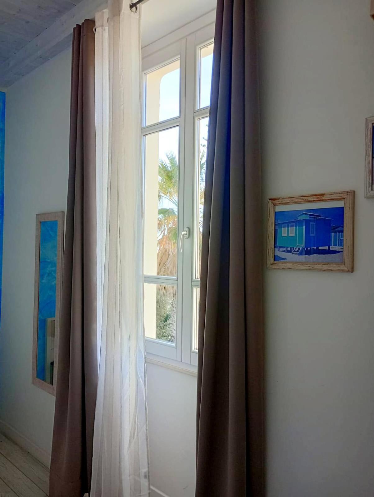 Hotel La Villa Del Mare 칼리아리 외부 사진