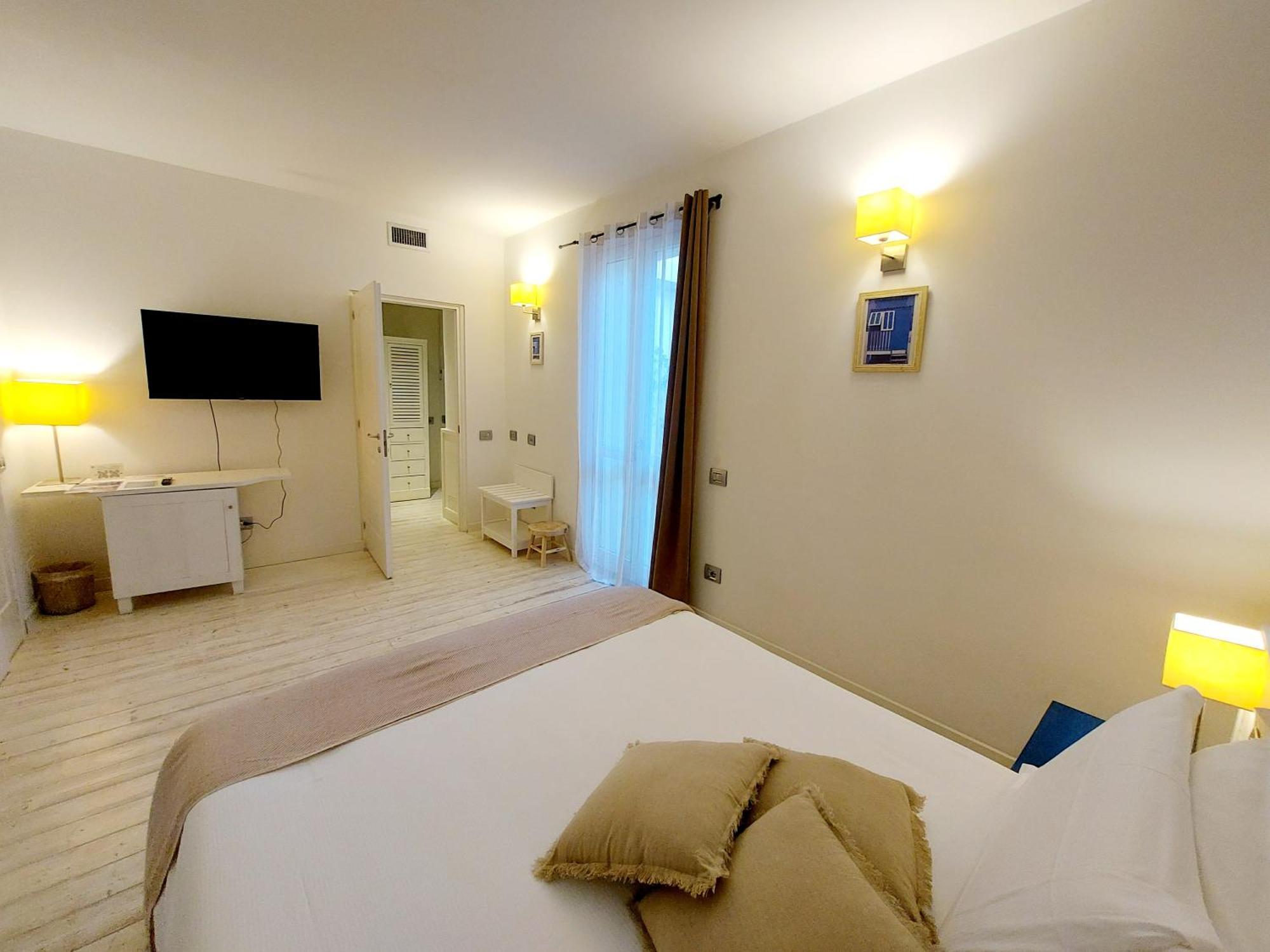 Hotel La Villa Del Mare 칼리아리 외부 사진
