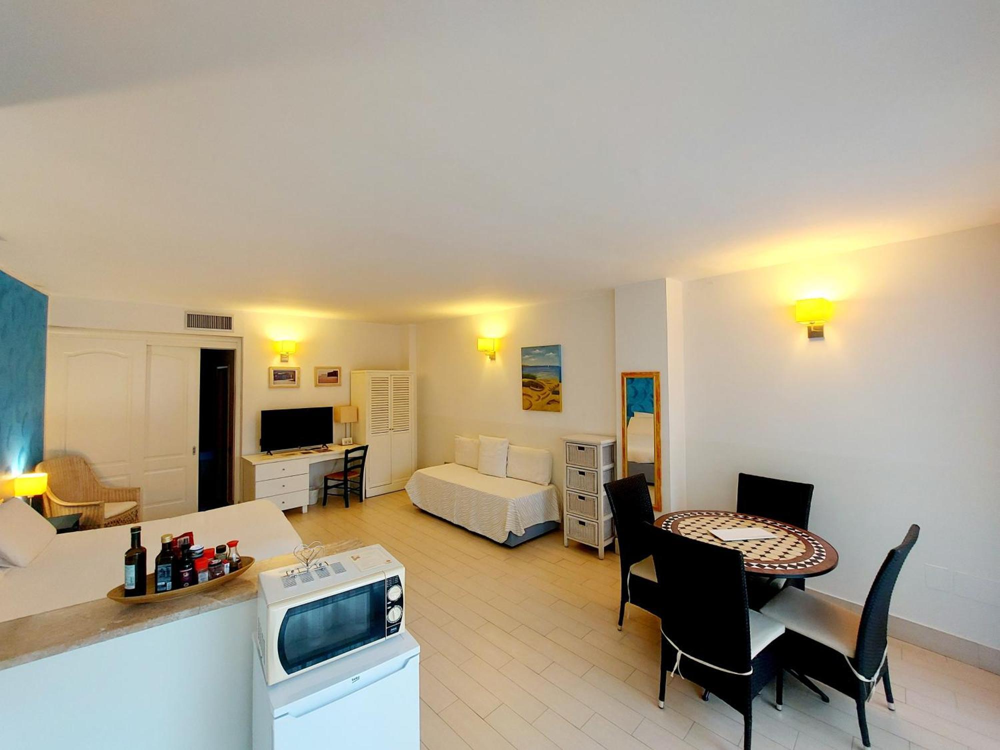 Hotel La Villa Del Mare 칼리아리 외부 사진