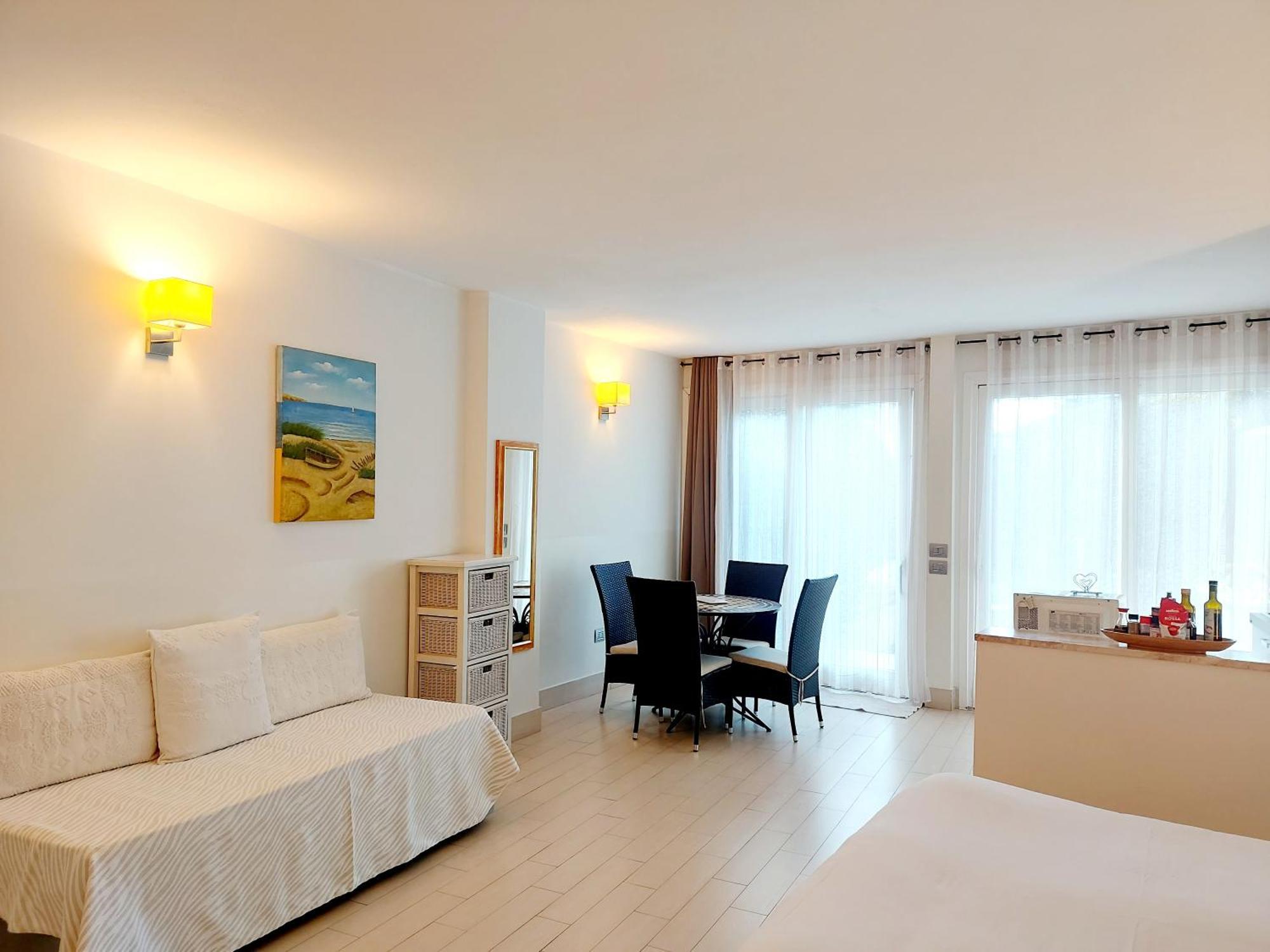 Hotel La Villa Del Mare 칼리아리 외부 사진