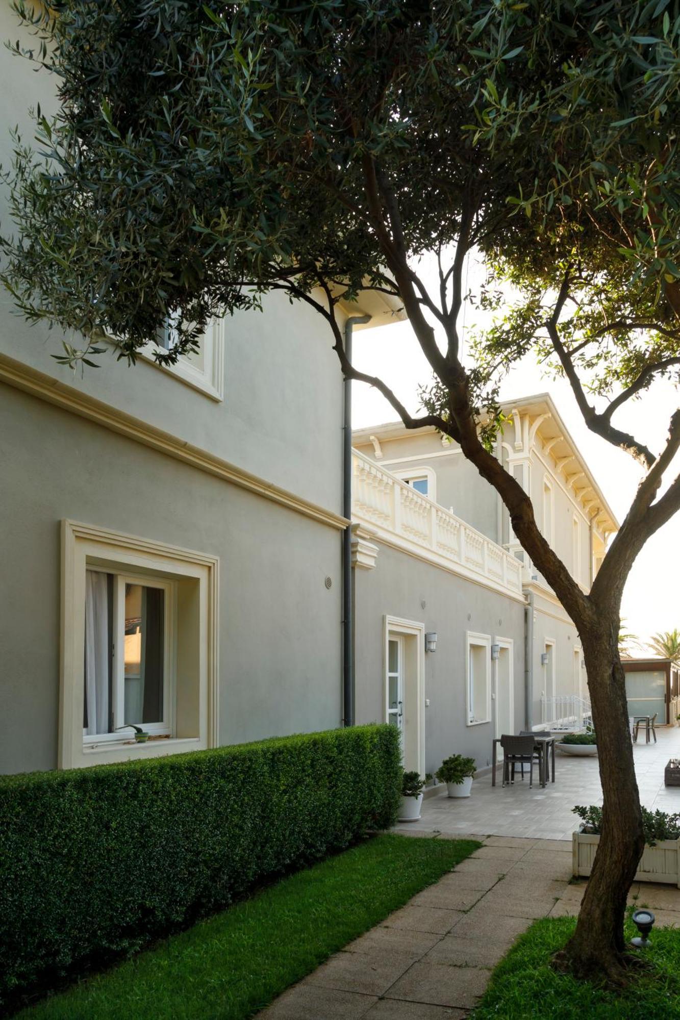 Hotel La Villa Del Mare 칼리아리 외부 사진