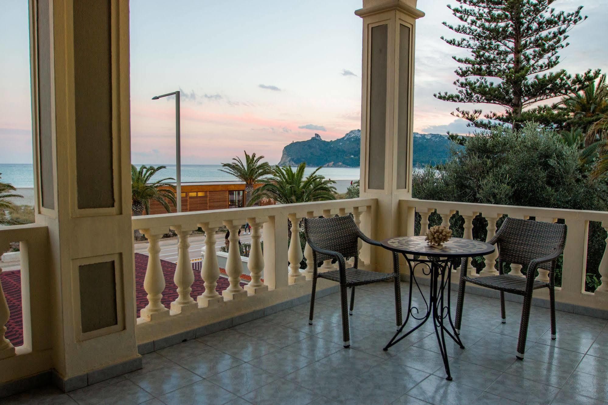 Hotel La Villa Del Mare 칼리아리 외부 사진